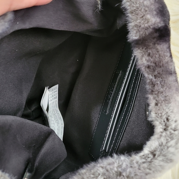 Zara Faux Fur Crossbody Purse - Picture 4 of 4